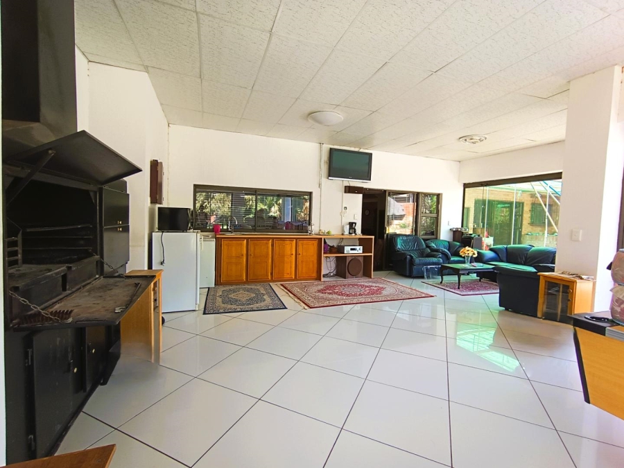 4 Bedroom Property for Sale in Langenhovenpark Free State